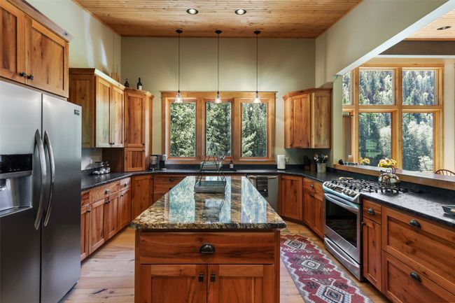 318 Mt Highway 56, House other with 2 bedrooms, 4 bathrooms and null parking in Noxon MT | Image 16