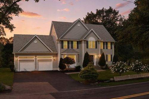 30 Neponset Street, Walpole, MA, 02071 | Card Image
