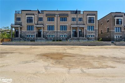 2 - 360 Coastline Dr, Townhouse with 3 bedrooms, 2 bathrooms and 2 parking in Wasaga Beach ON | Image 3