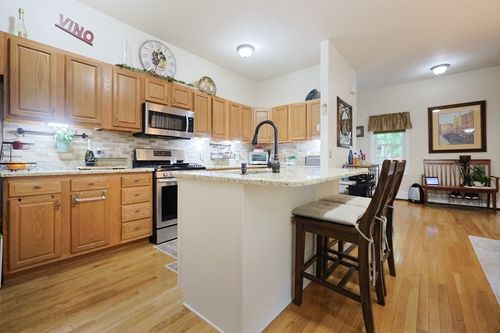 49-49 Branch St, Clinton, MA, 01510-2733 | Card Image