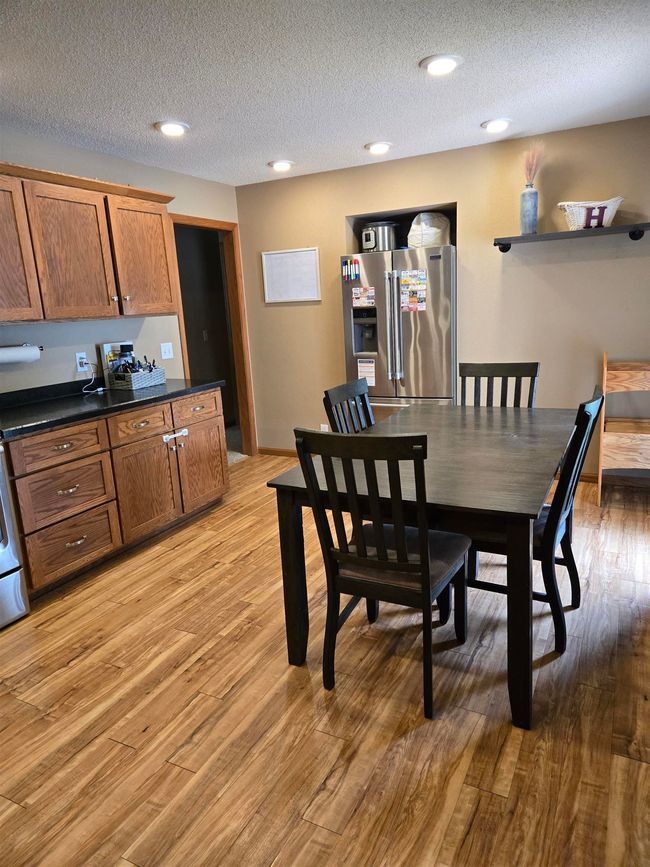 1005 Red Maple Ave, House other with 3 bedrooms, 2 bathrooms and null parking in Cresco IA | Image 5