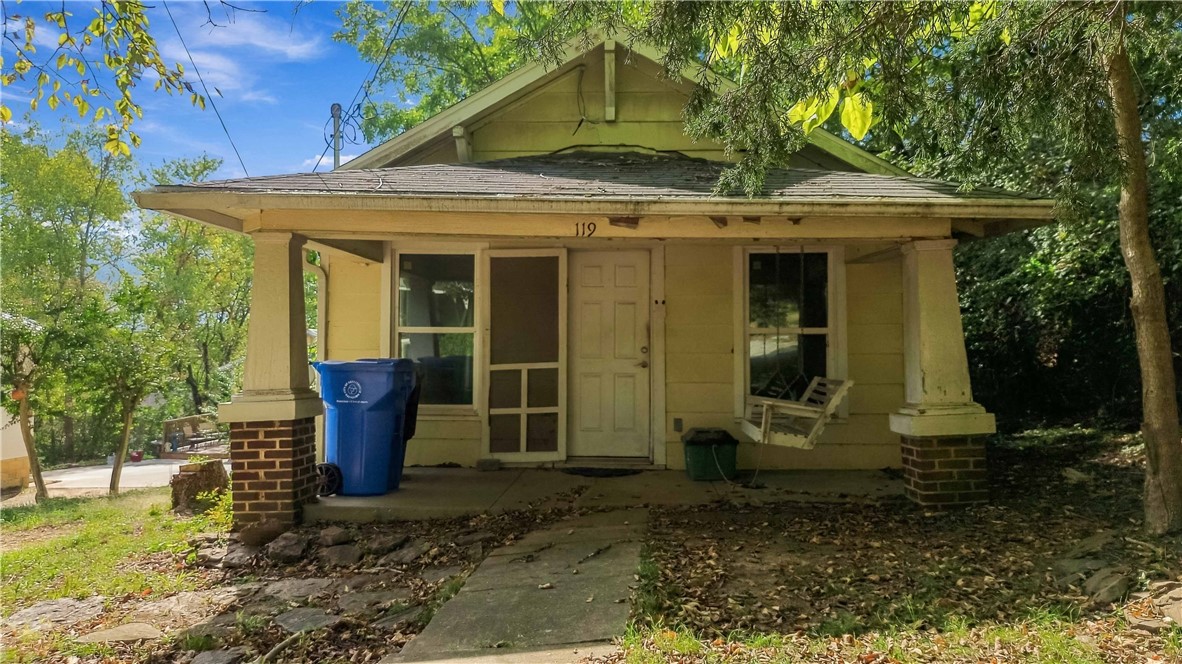 119 E Rock St, For Sale in Fayetteville - eXp Realty