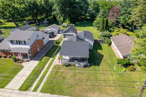 927 Goodale Ave, Clawson, MI, 48017-1798 | Card Image