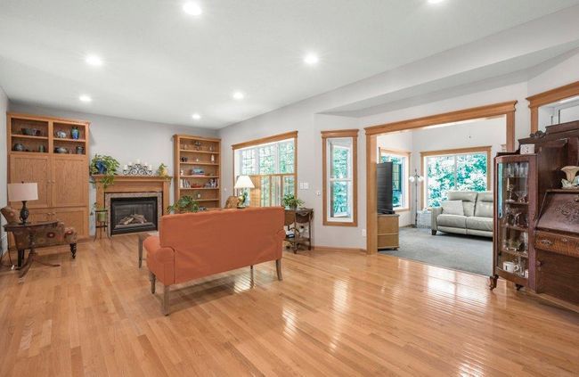 Frontroom/Porch | Image 10