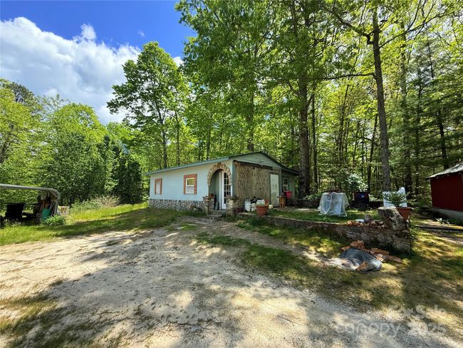 630 Deer Chase Cir, House other with 4 bedrooms, 3 bathrooms and null parking in Cedar Mountain NC | Image 7