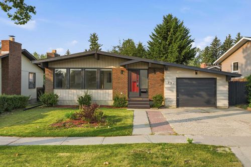 731 Queensland Dr Se, Calgary, AB, T2J4S8 | Card Image
