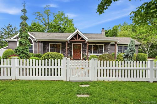 5 Judges Ln, Smithtown, NY, 11787-2206 | Card Image