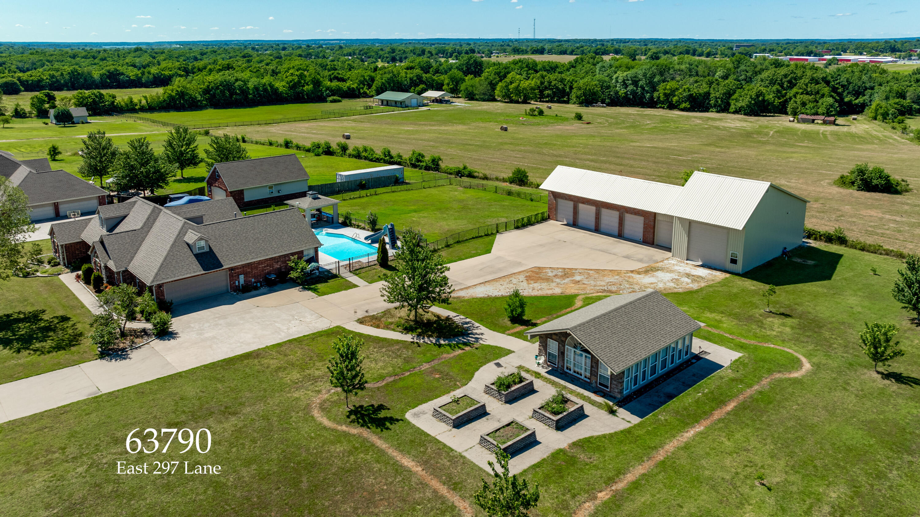 297 Ln, Grove, OK 74344