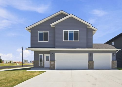 7308 Madelyn Ln S, Fargo, ND, 58104-7971 | Card Image