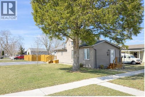 404 Agnes St, Wallaceburg, ON, N8A3W2 | Card Image