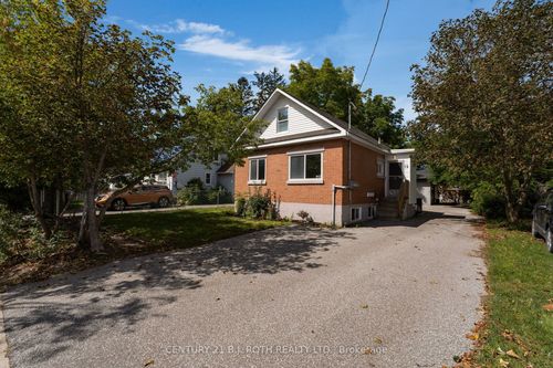 units-1-2-coach-house-12 Dufferin Street, Barrie, ON, L4N2J7 | Card Image