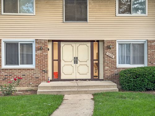 7-3008 Roberts Dr, Woodridge, IL, 60517-1541 | Card Image
