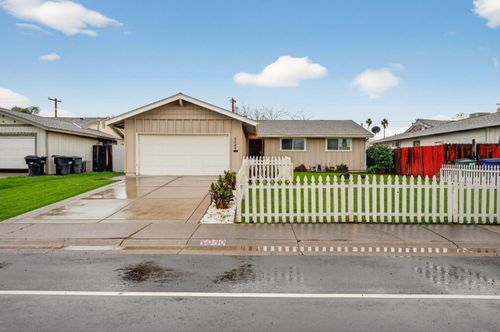 5040 North Parkway, Sacramento, CA, 95823 | Card Image