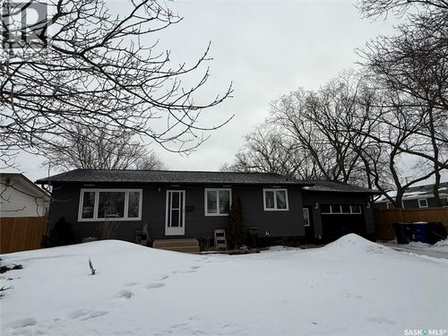 708 Brimacombe Dr, Weyburn, SK, S4H2P8 | Card Image