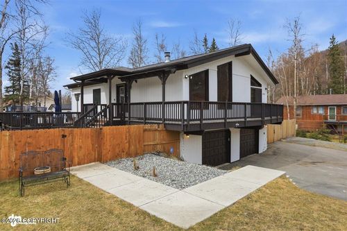 10132 Wren Ln, Eagle River, AK, 99577-8767 | Card Image