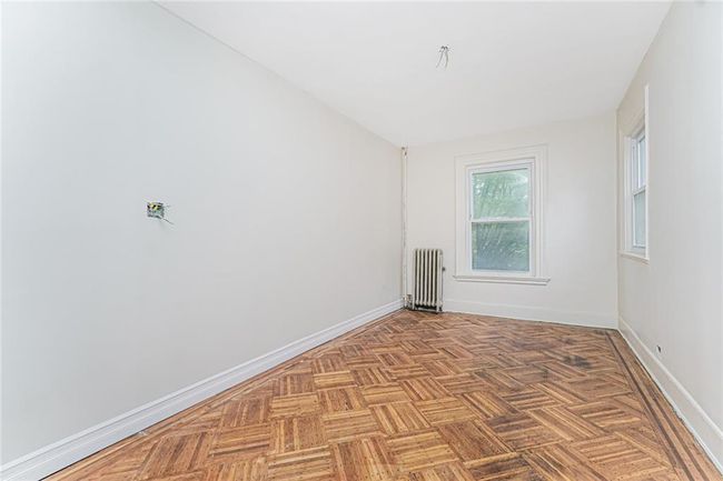 335 18 Th St, Home with 9 bedrooms, 2 bathrooms and null parking in Brooklyn NY | Image 34