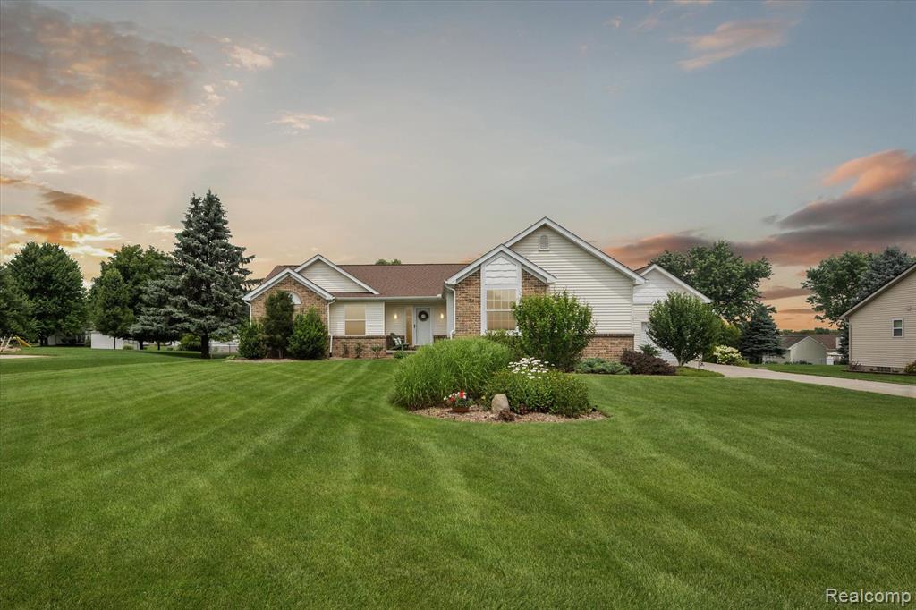 Cathy Dr, Goodrich, MI 48438