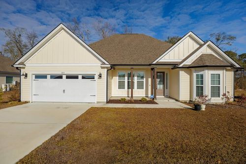 3033 Reynolda Dr, Hahira, GA, 31632-1366 | Card Image