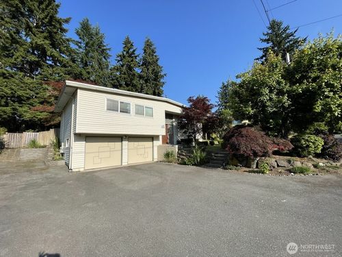 430 165th Avenue Se, Bellevue, WA, 98008 | Card Image