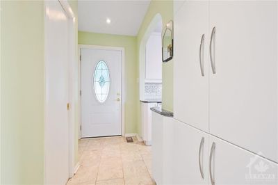 546 Straby Ave, Home with 3 bedrooms, 2 bathrooms and 2 parking in Ottawa ON | Image 3