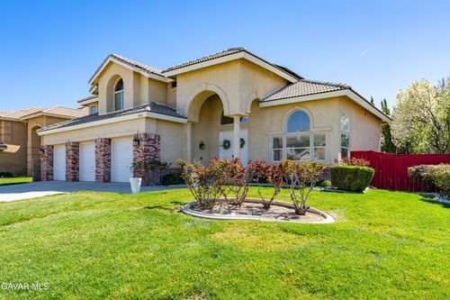 4036 Via Rebeca, Lancaster, CA, 93536-6816 | Card Image