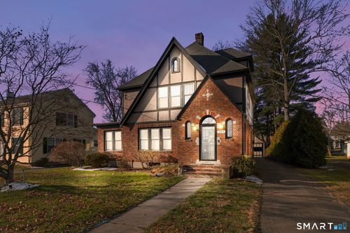 157 Four Mile Rd, West Hartford, CT, 06107-3022 | Card Image