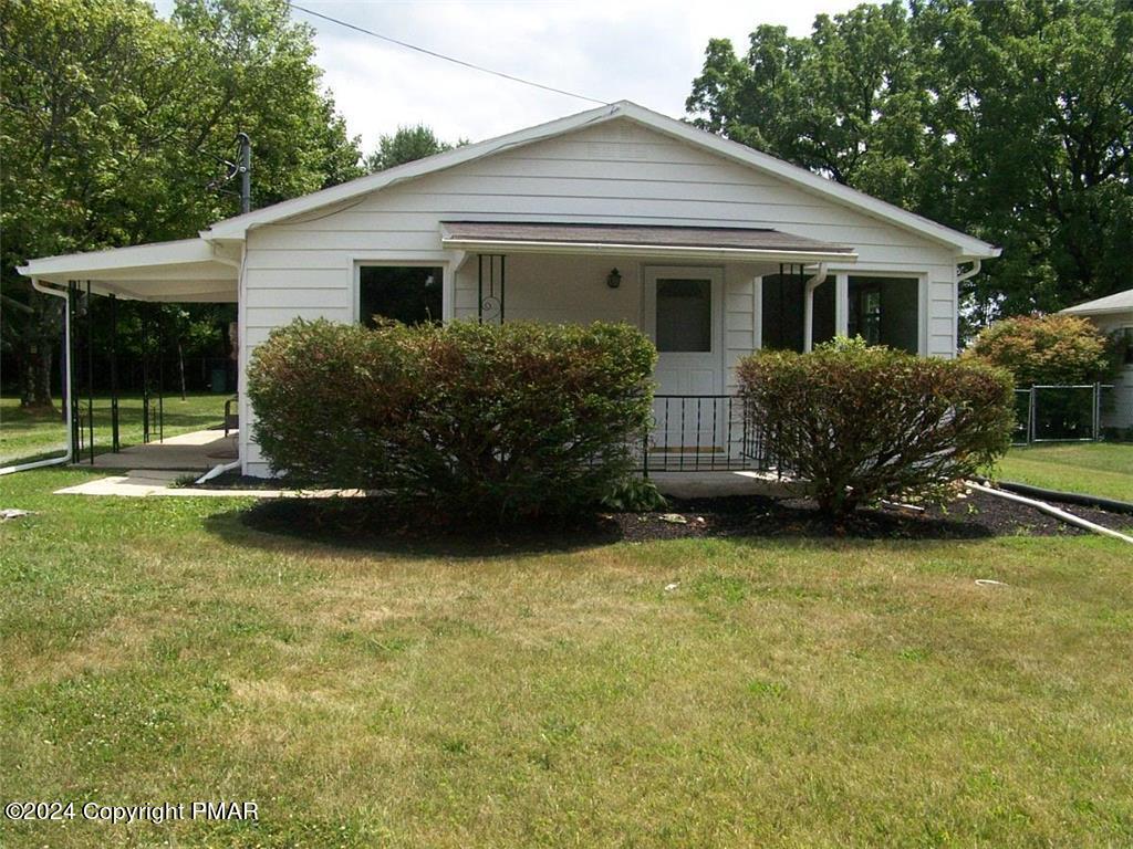 Mountain View Dr, Walnutport, PA 18088