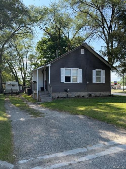 11509 Dexter St, Clio, MI, 48420-1505 | Card Image