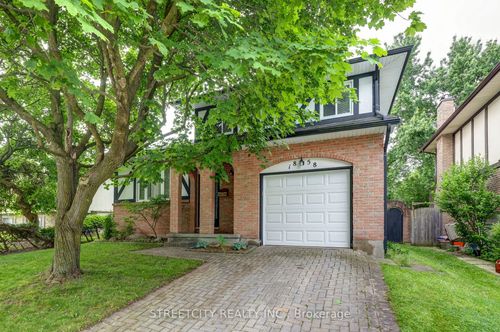 1858 Aldersbrook Rd, London, ON, N6G3N4 | Card Image