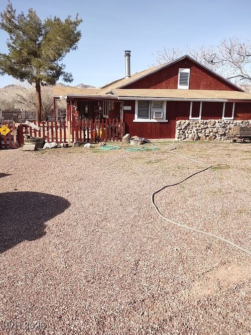 210 E Cedar Ave, Beatty, NV, 89003-8059 | Card Image