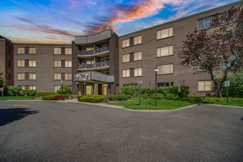 406-900 E Wilmette Rd, Palatine, IL, 60074-6832 | Card Image