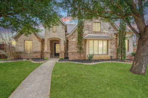 8205 Rio Bend Ct, North Richland Hills, TX, 76182-9803 | Card Image