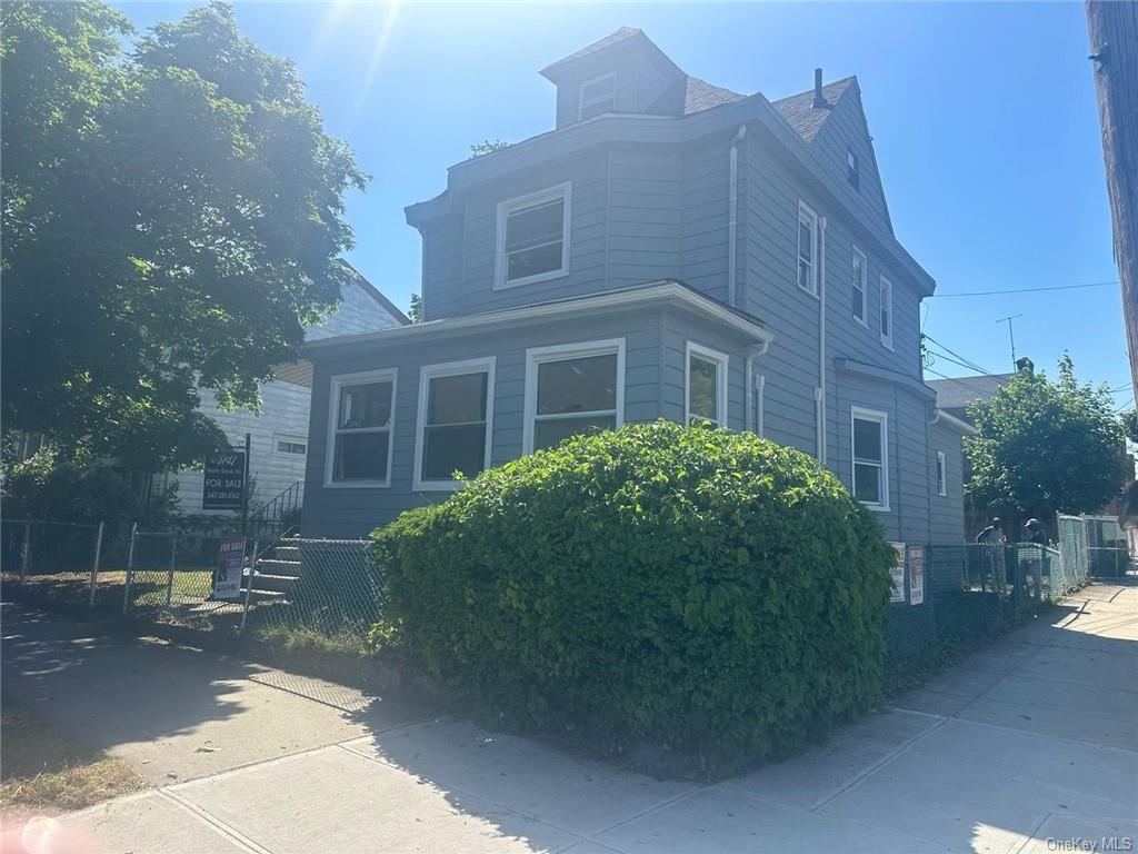 Paulding Ave, Bronx, NY 10469