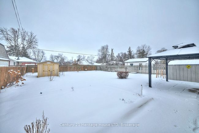 1383 Garrison Rd, House other with 3 bedrooms, 2 bathrooms and 8 parking in Fort Erie ON | Image 27