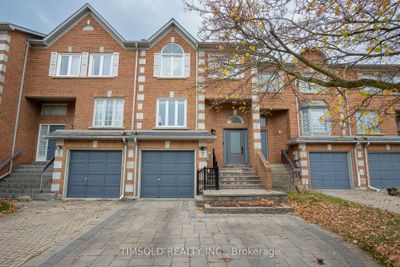 7 Royal Manor Cres, House attached with 3 bedrooms, 4 bathrooms and 3 parking in Richmond Hill ON | Image 1