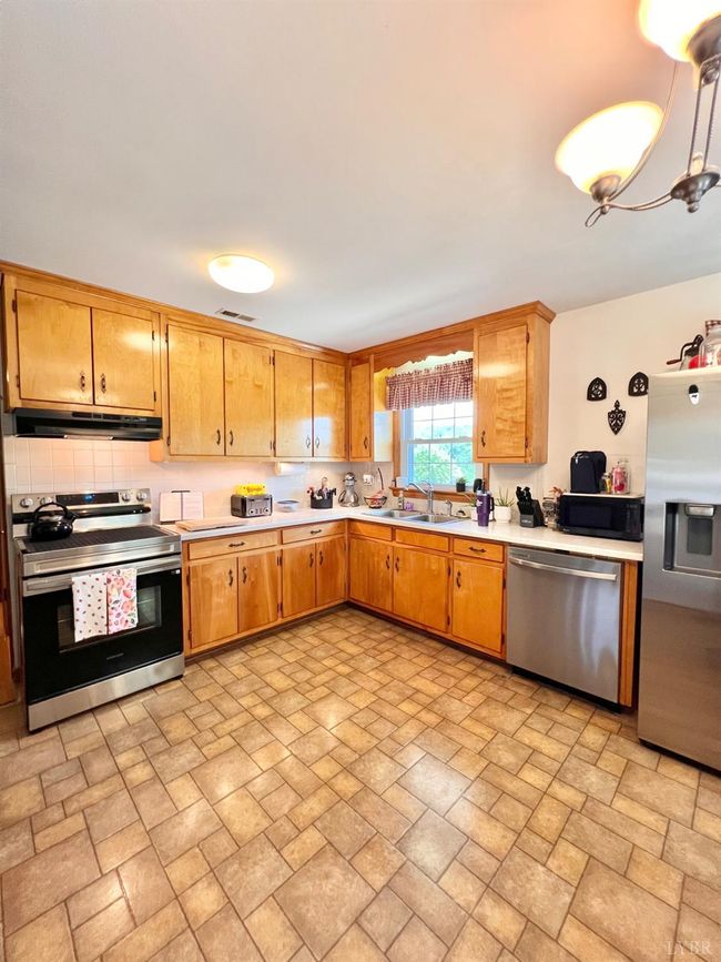 1410 Stevens Cove Rd, House other with 3 bedrooms, 2 bathrooms and null parking in LOVINGSTON VA | Image 13