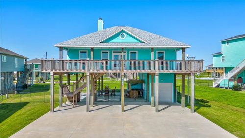 975 Tidelands, Crystal Beach, TX, 77650 | Card Image