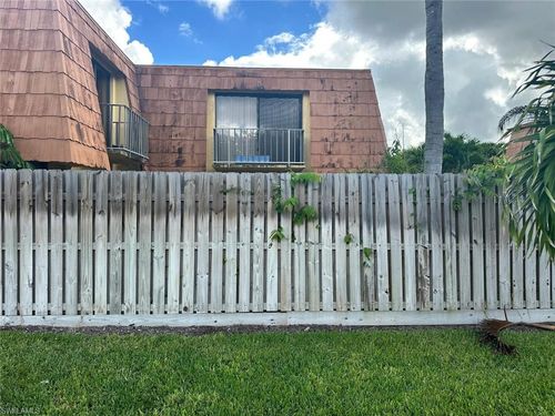 apt-4-1709 Park Meadows Dr, FORT MYERS, FL, 33907-3710 | Card Image