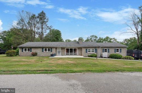 10 Old Spring Rd, COATESVILLE, PA, 19320-1420 | Card Image