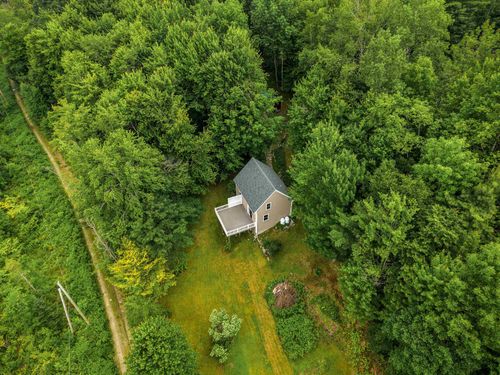 570 Upper Meehan Rd, Bristol, VT, 05443-5286 | Card Image