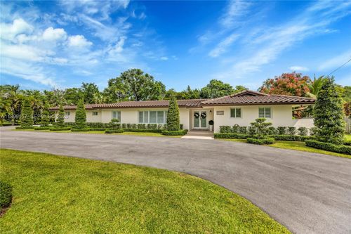 18455 Sw 80th Ave, Cutler Bay, FL, 33157-7435 | Card Image