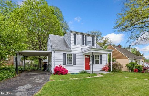 812 Wade Ave, ROCKVILLE, MD, 20851-1640 | Card Image