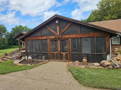 7030 Nw Valencia Rd, Silver Lake, KS, 66539-9663 | Card Image