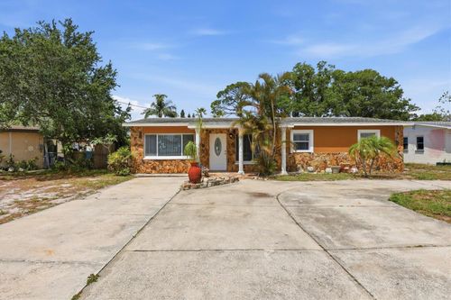 721 Bayshore Drive, TARPON SPRINGS, FL, 34689 | Card Image