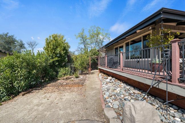 23433 Shadow Dr, House other with 3 bedrooms, 2 bathrooms and null parking in Auburn CA | Image 7