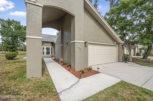 108 Shoal Creek Cir, Daytona Beach, FL, 32114-1142 | Card Image