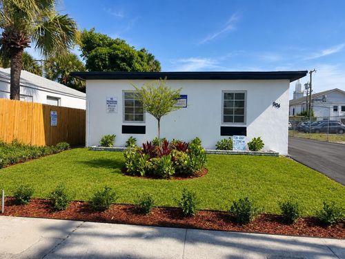 2-904 10th Street, West Palm Beach, FL, 33401 | Card Image