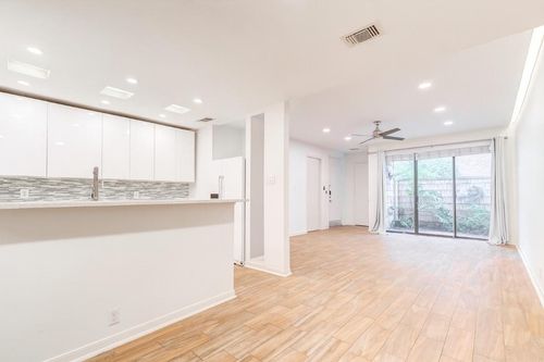 apt-167-2829 Timmons Ln, Houston, TX, 77027-5357 | Card Image