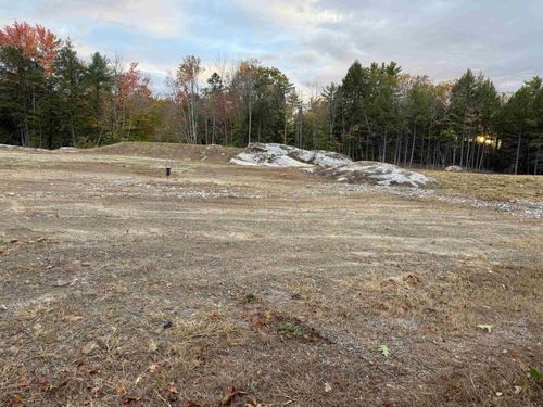 571 Nh Route 104, New Hampton, NH, 03256-4825 | Card Image