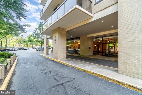 apt-716-307 Yoakum Pkwy, ALEXANDRIA, VA, 22304-4018 | Card Image